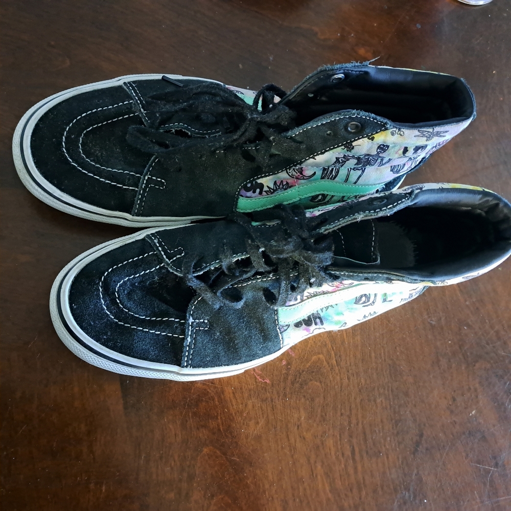 Vans - Picture 3 of 5